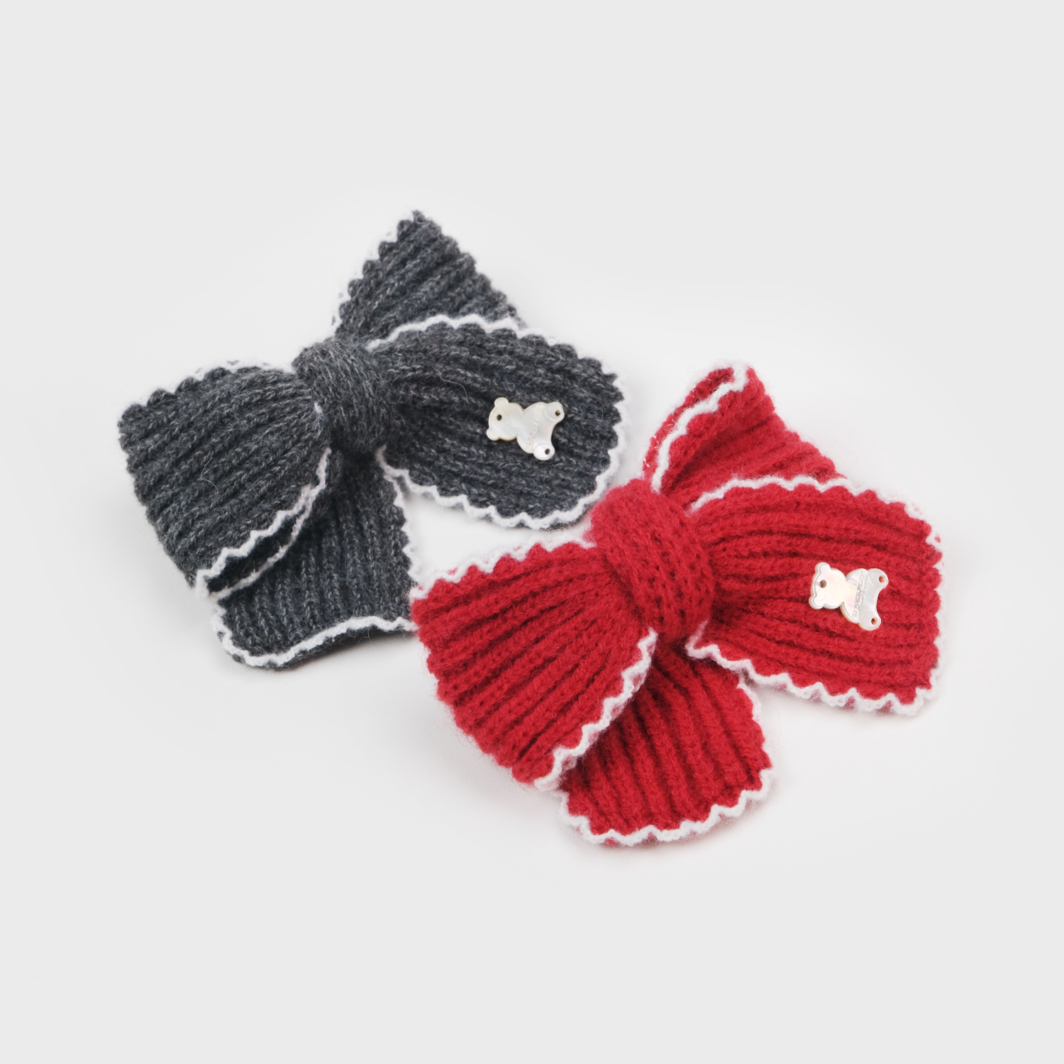 Cotton Shell Medium Hair Barrette (1 Bow & Bear-shaped)