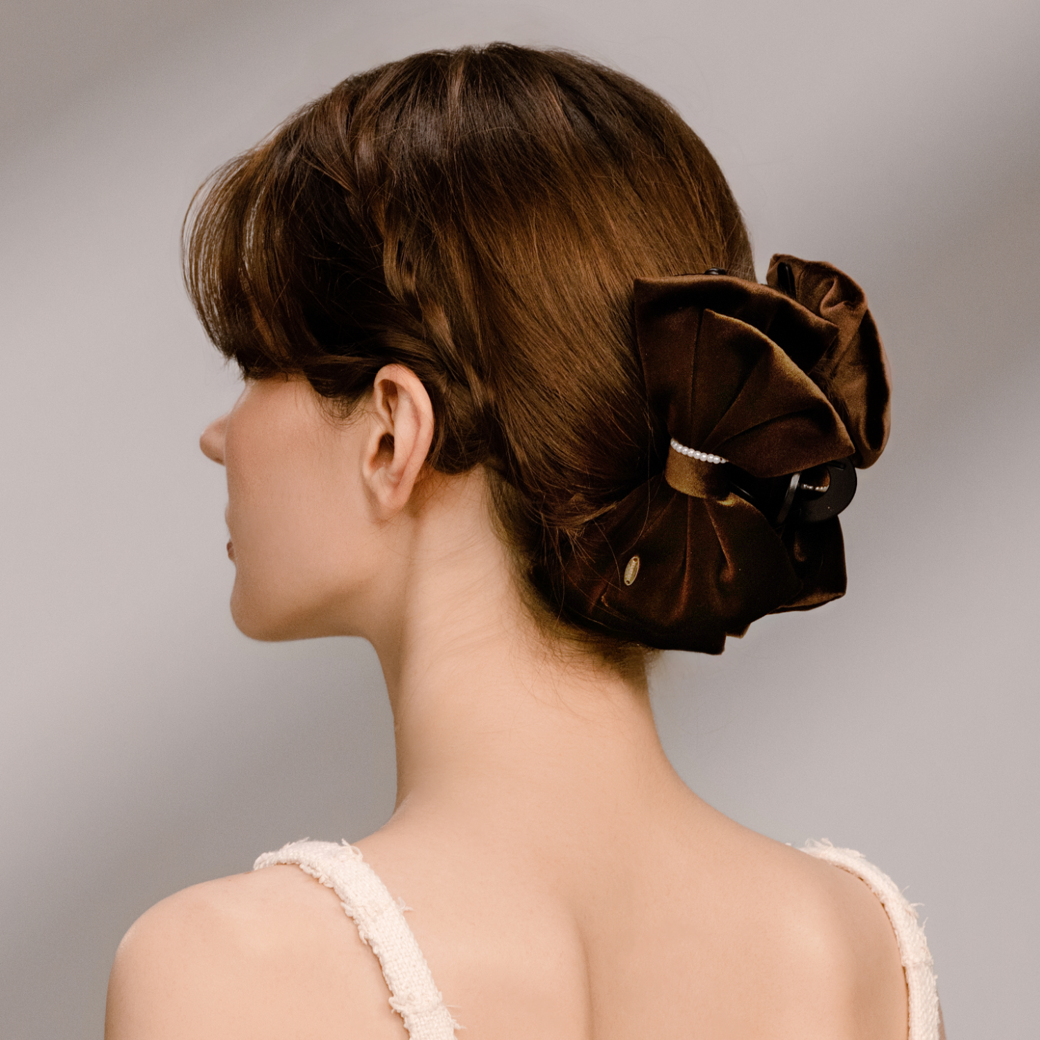 Velvet Pearl Extra Large Hair Claw (2 Layered Bow & 1 Strand)