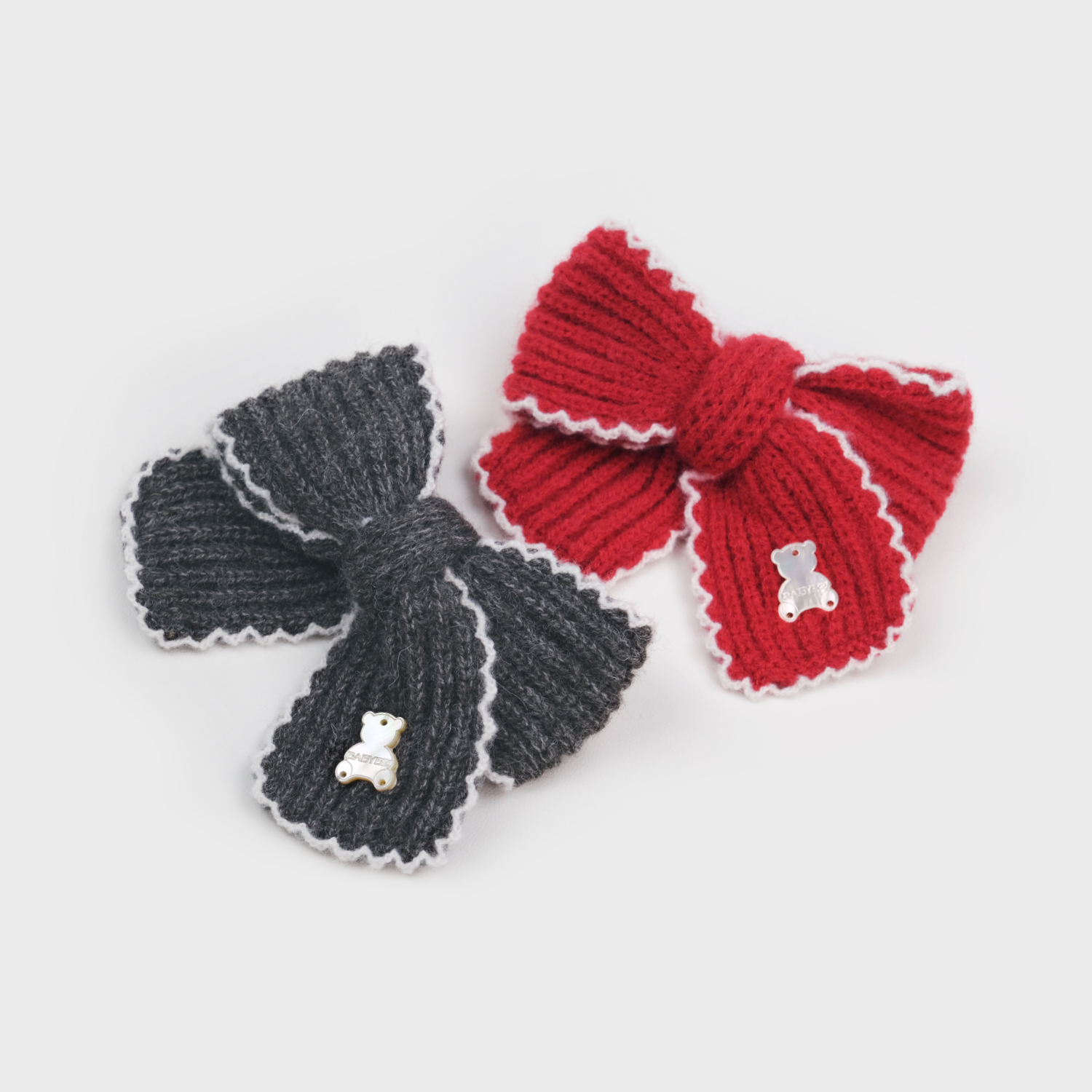 Cotton Shell Medium Hair Barrette (1 Bow & Bear-shaped)
