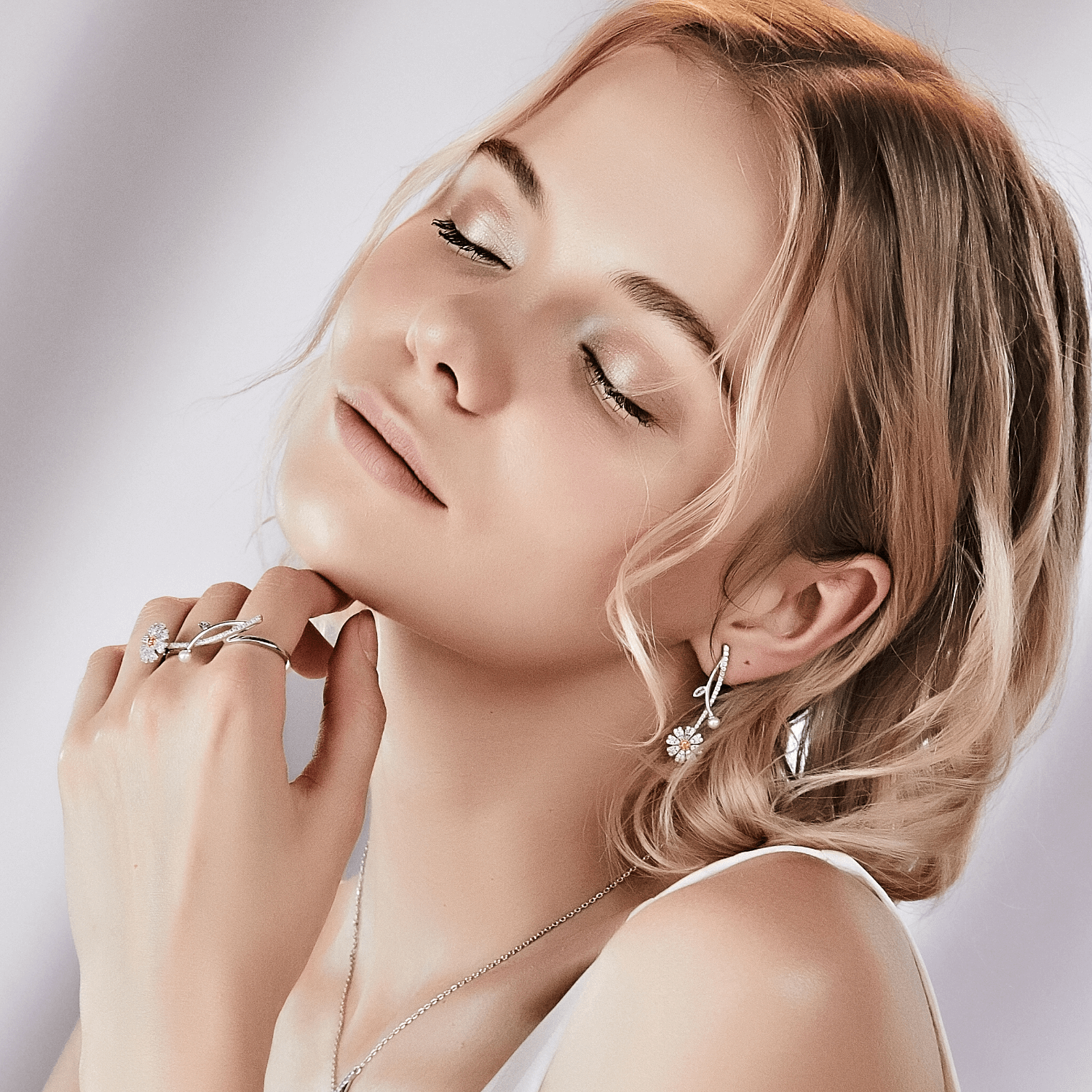 Daisy Stud Earrings