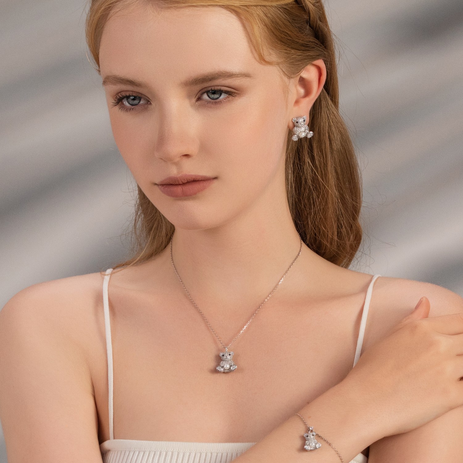 Teddy Pendant Necklace
