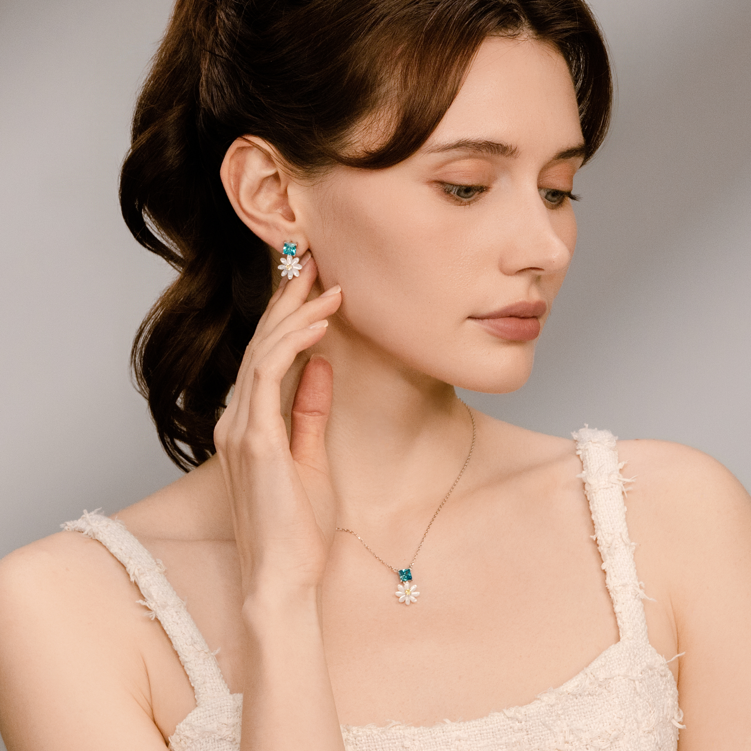 Dancing Petals Pendant Necklace