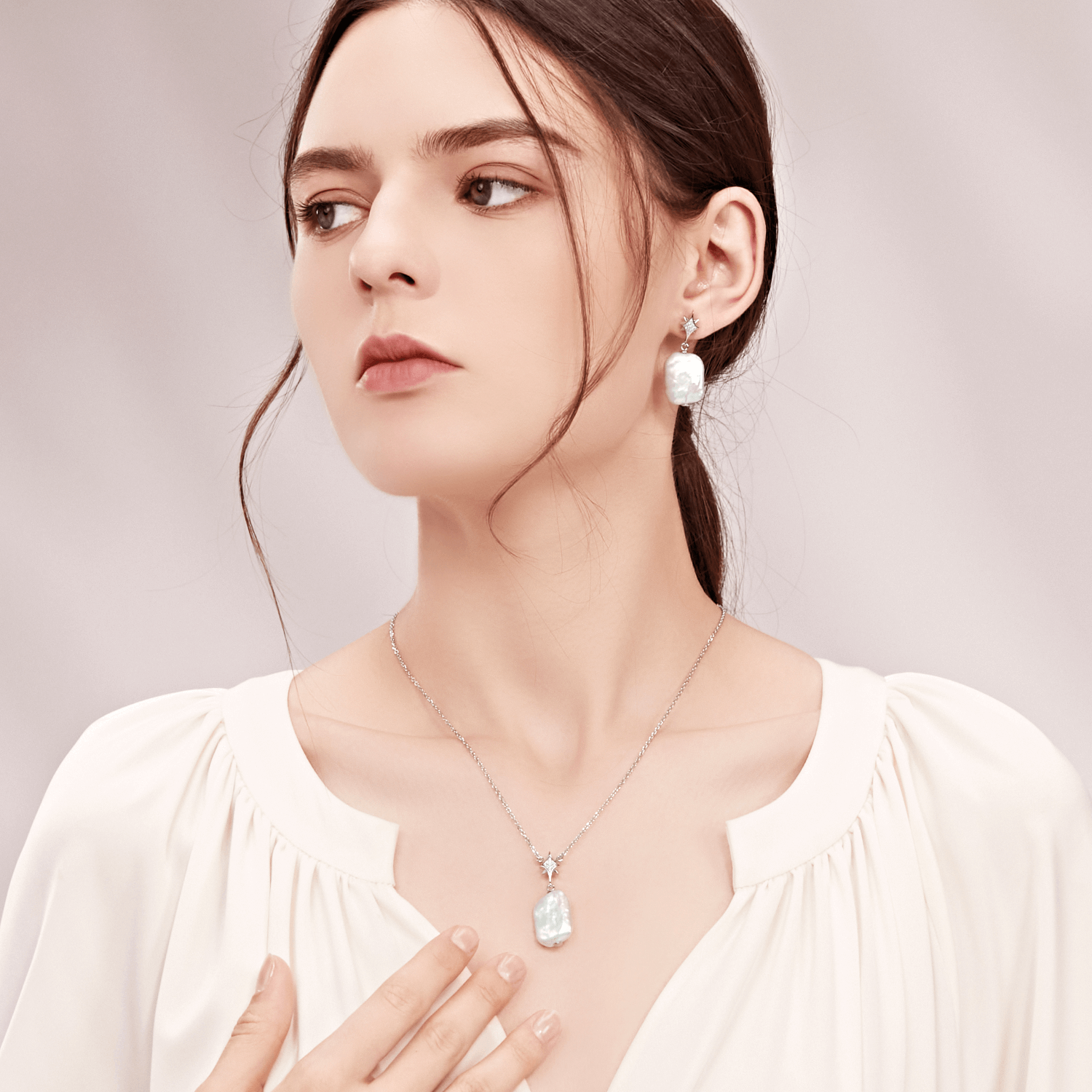 Star Light Pendant Necklace