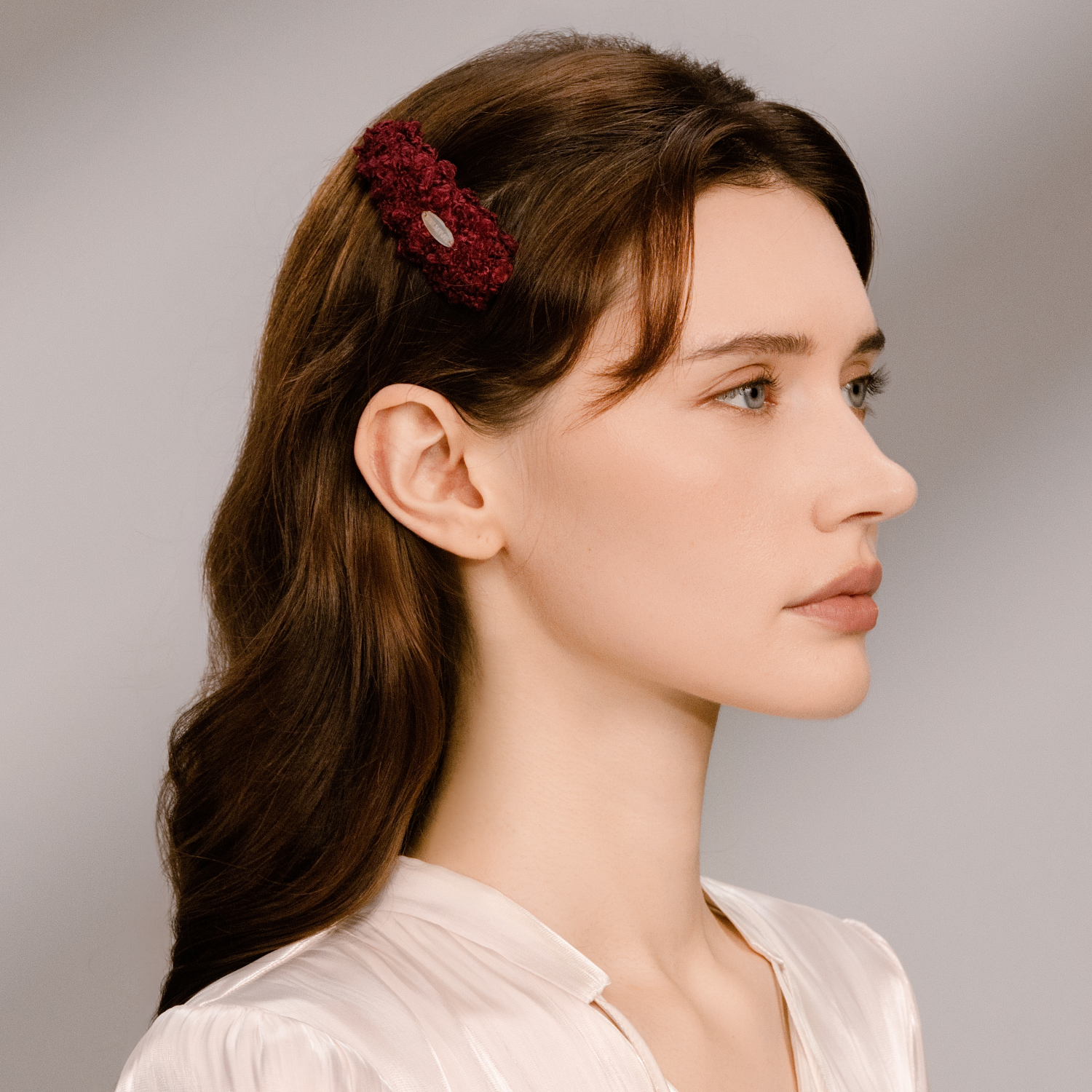 Fuzz Shell Medium Snap Clips (Drop & Oval)