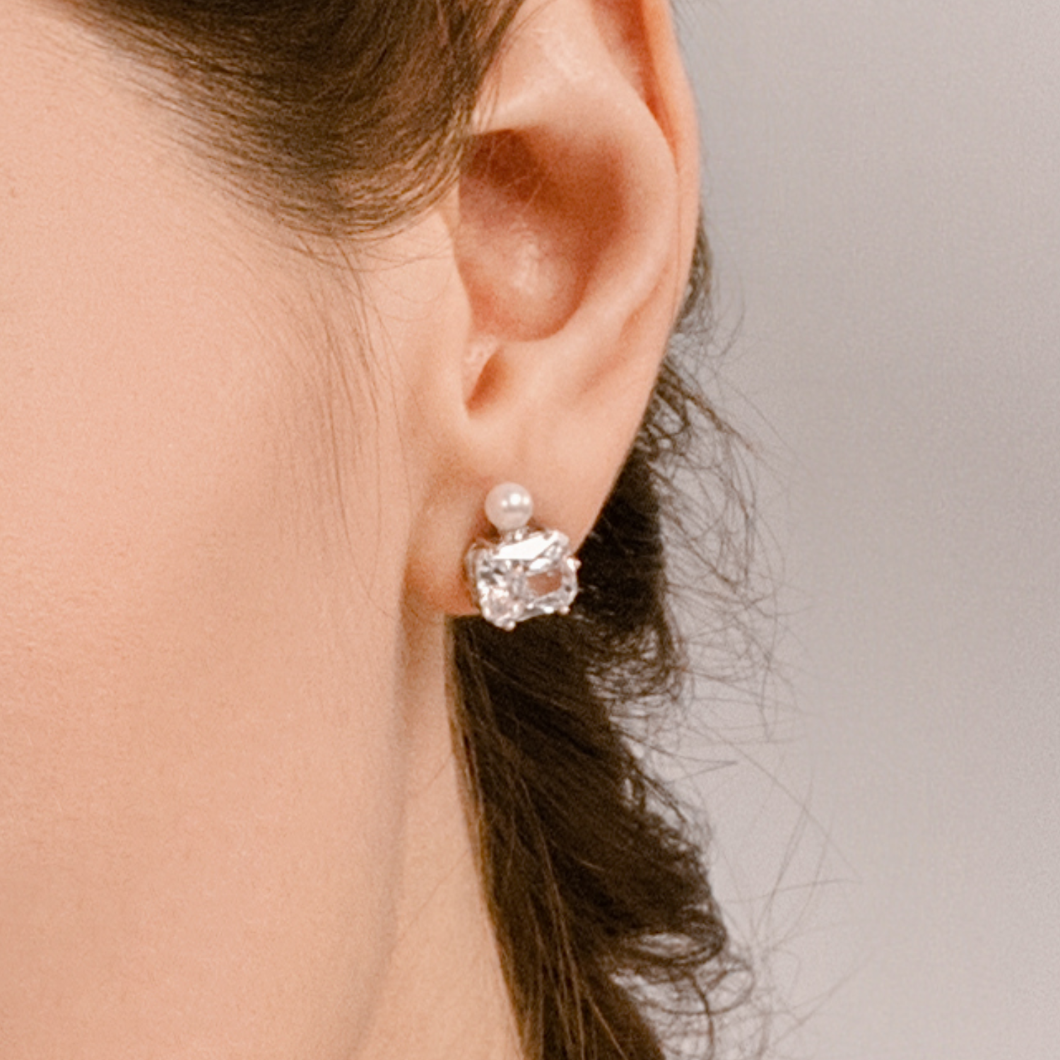 Dew Scent Stud Earrings