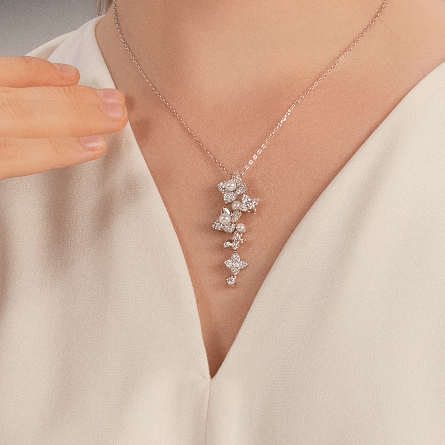 Hydrangea Lariat Necklace