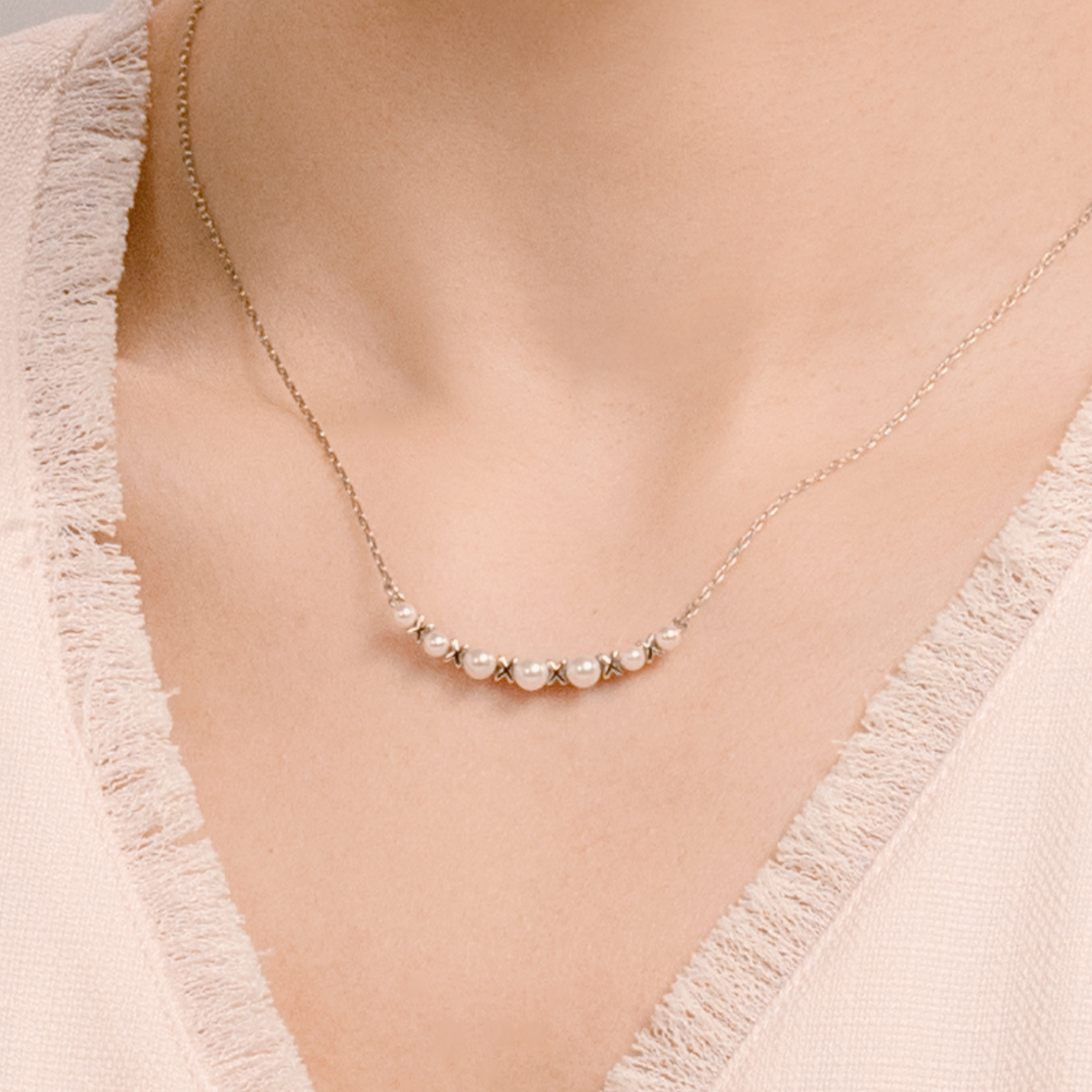 Scissor Rock Pendant Necklace