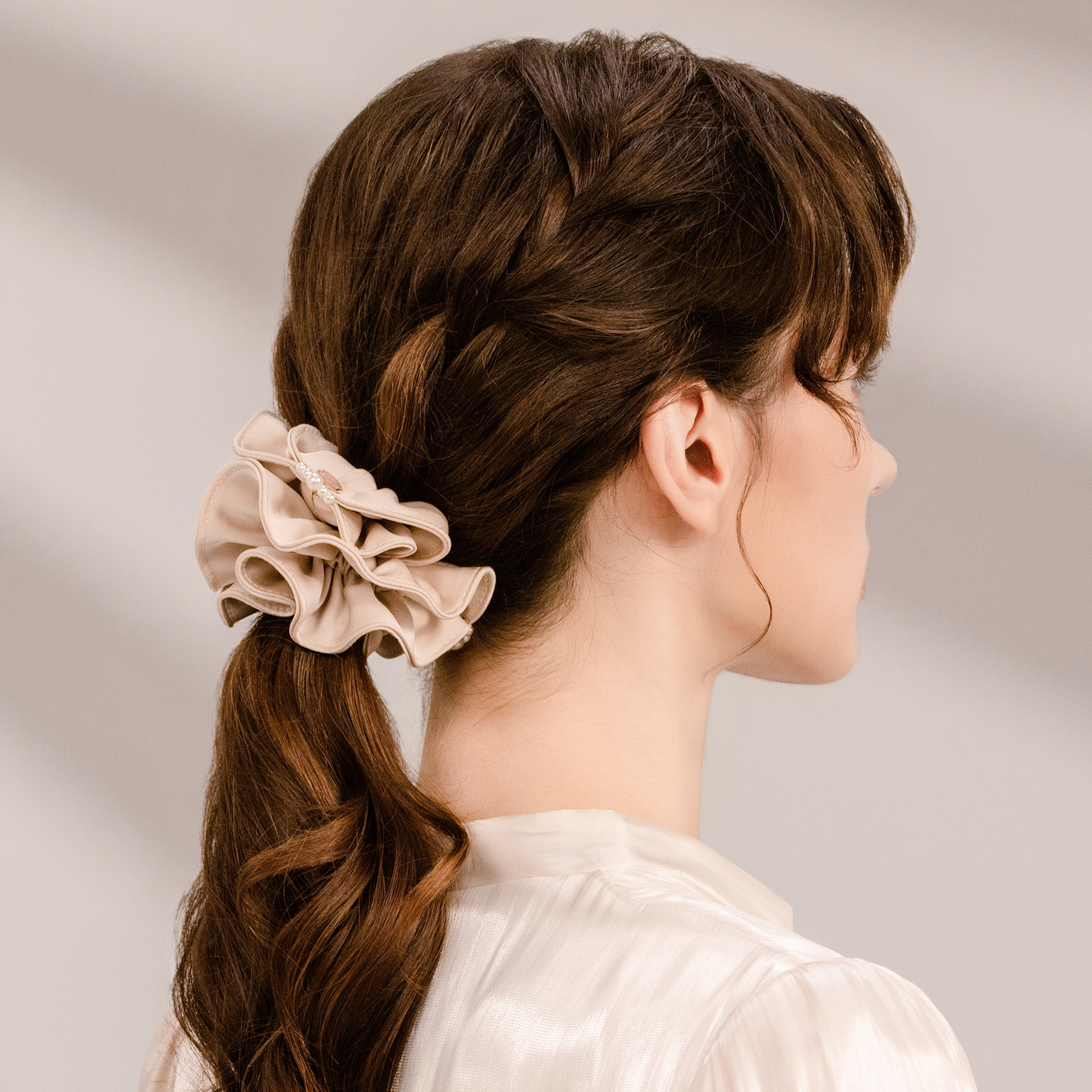 Satin Pearl Medium Scrunchie (2 Layered & Gradient)