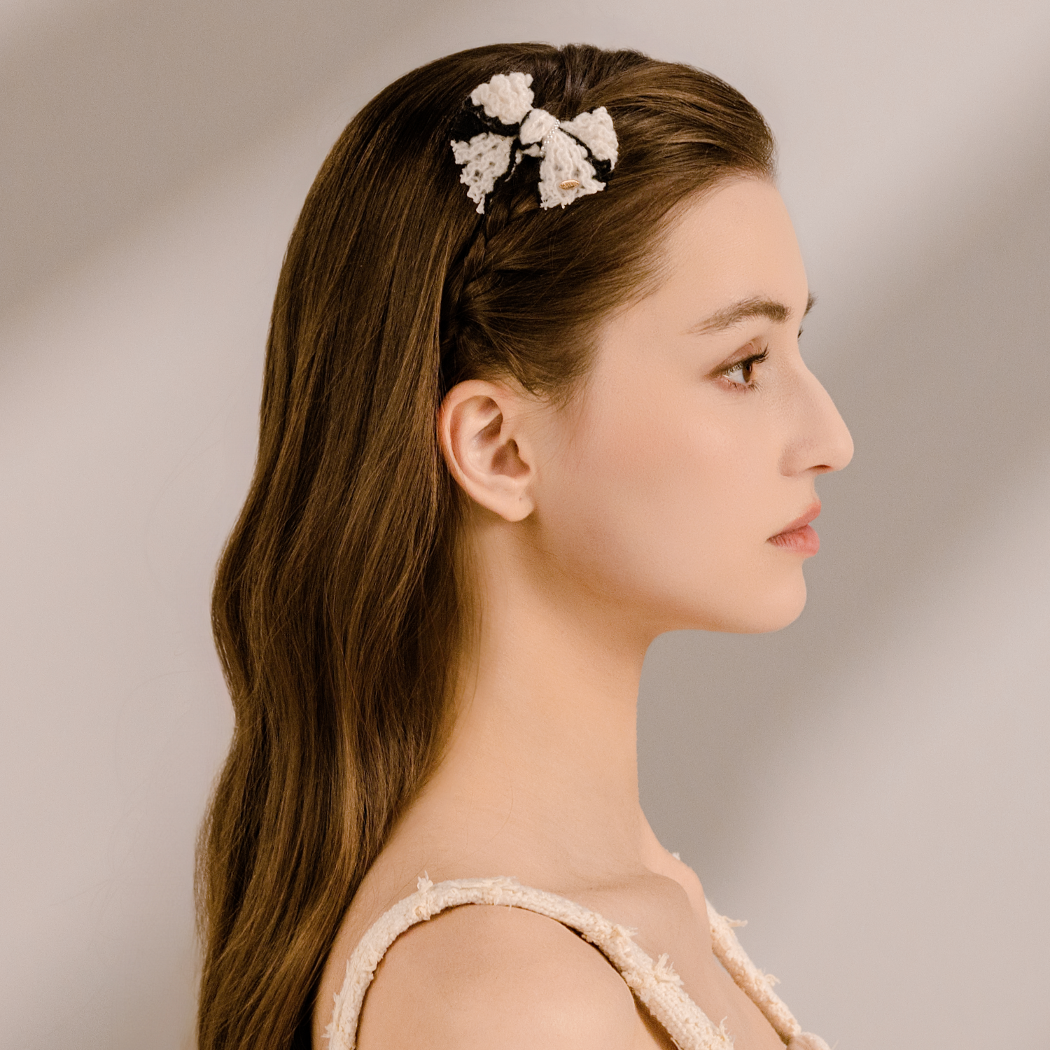 Cotton Pearl Small Hair Clips (Colored Edge & 1 Strand)