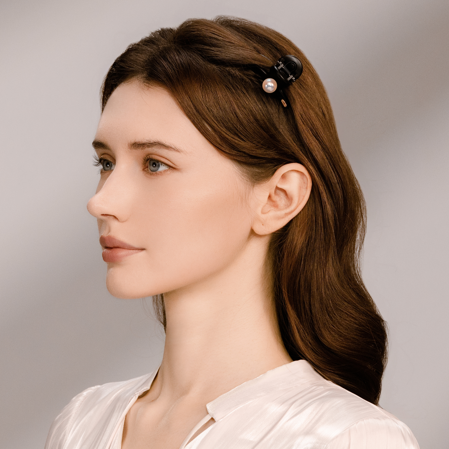 Dot Pearl Small Hair Claws (Round & 1 Bead)