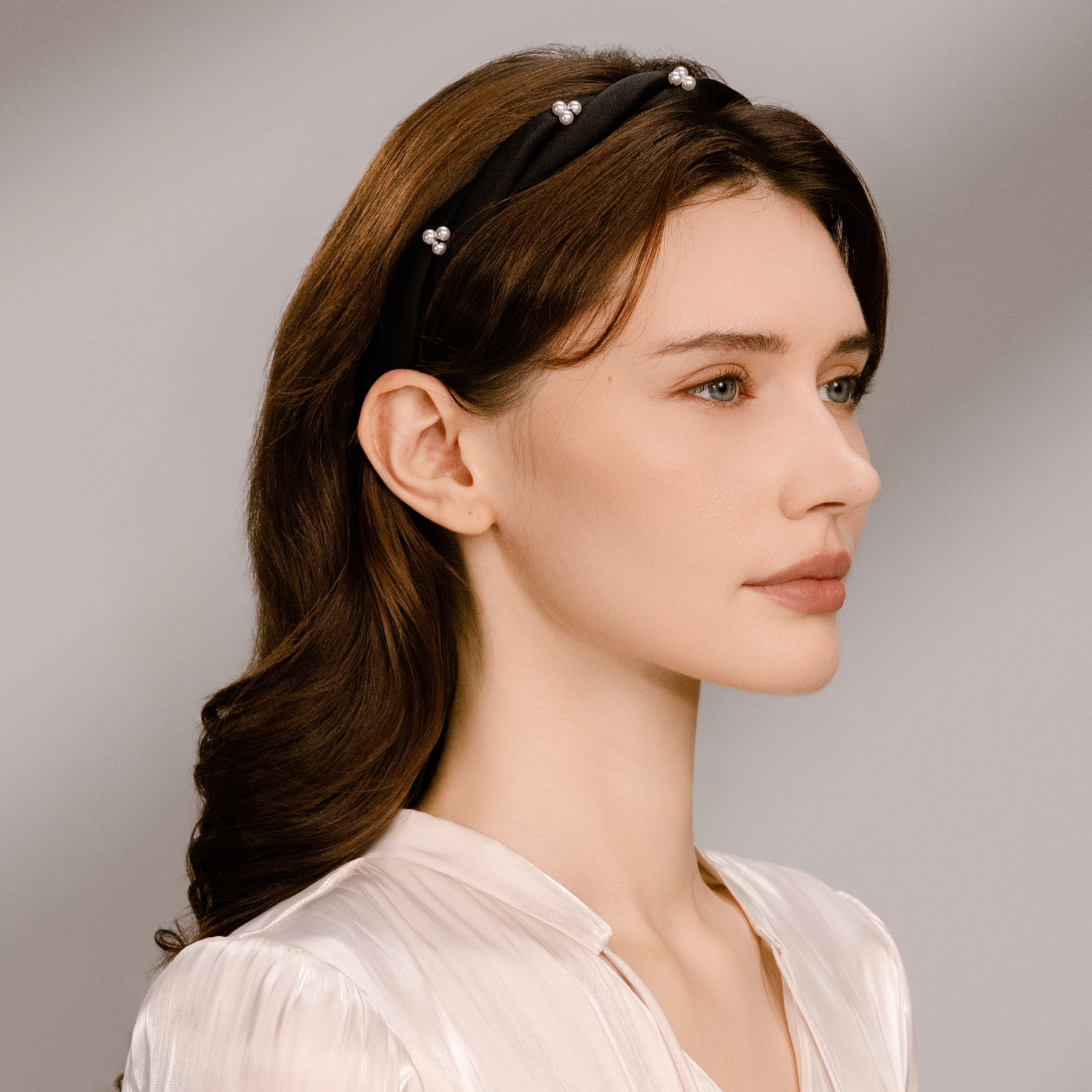 絲絲珍珠寬版髮箍(纏繞三珠花)
