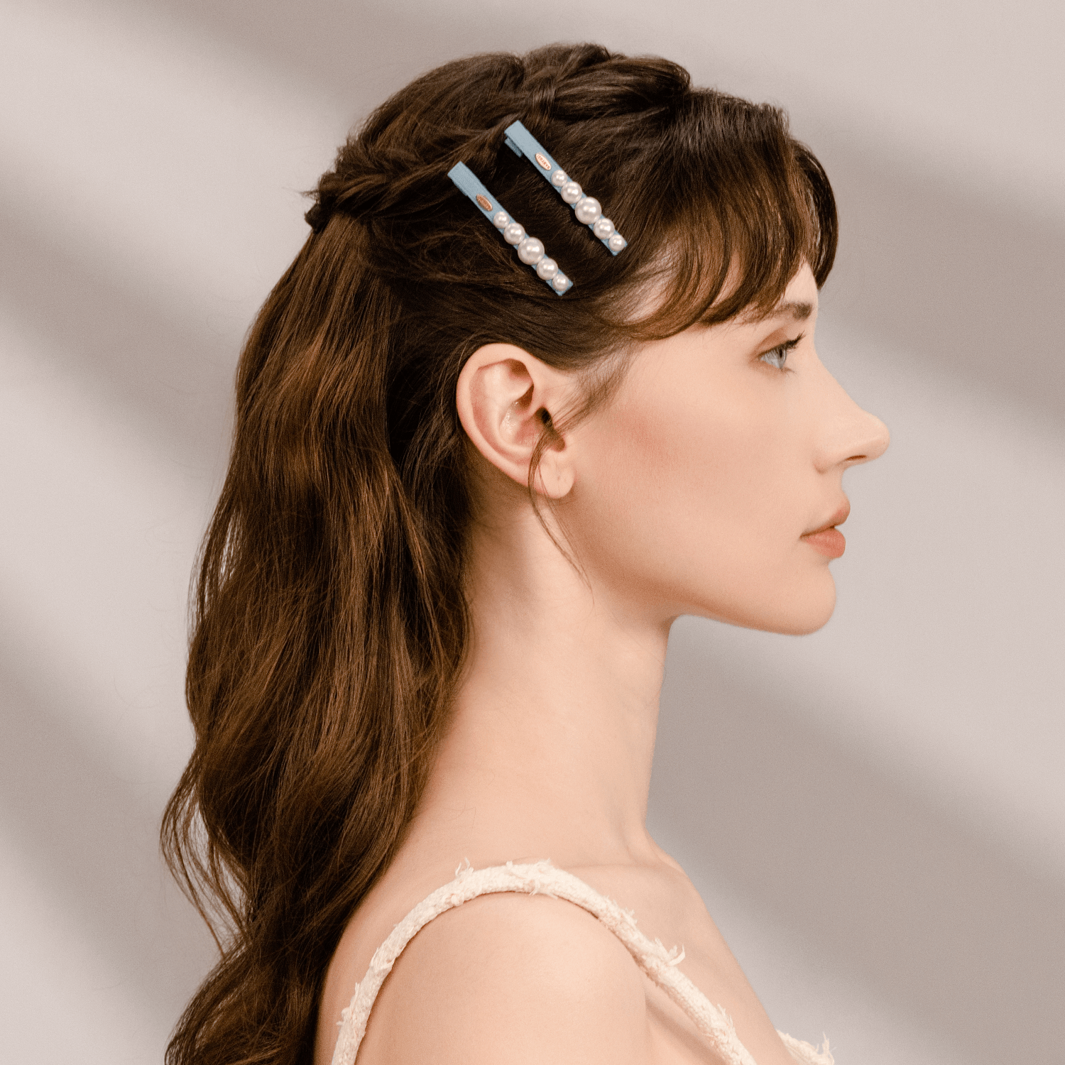 Dot Pearl Medium Hair Clips (Row & 5 Beads)