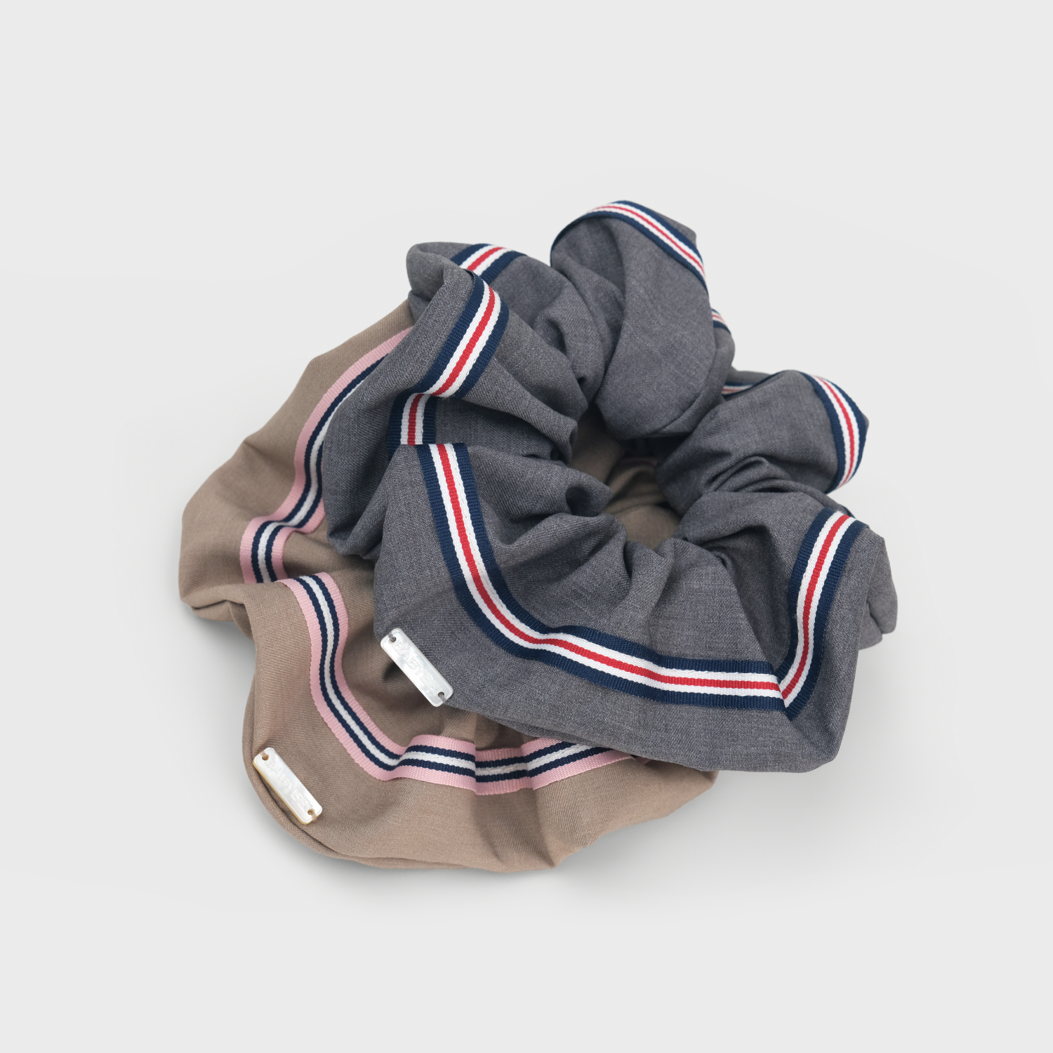 Suiting Shell Large Scrunchie (Striped & Rectangle)
