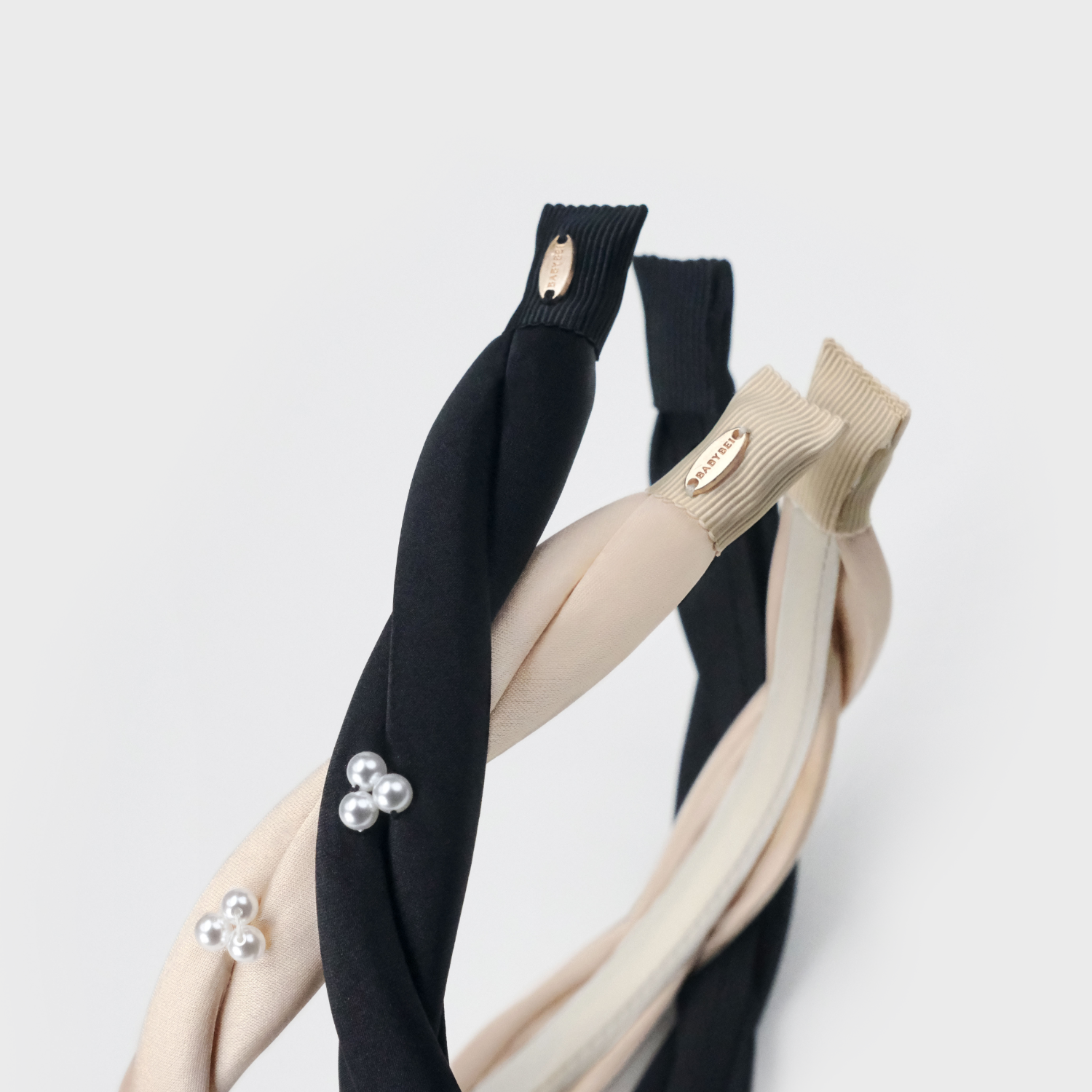 絲絲珍珠寬版髮箍（纏繞三珠花）