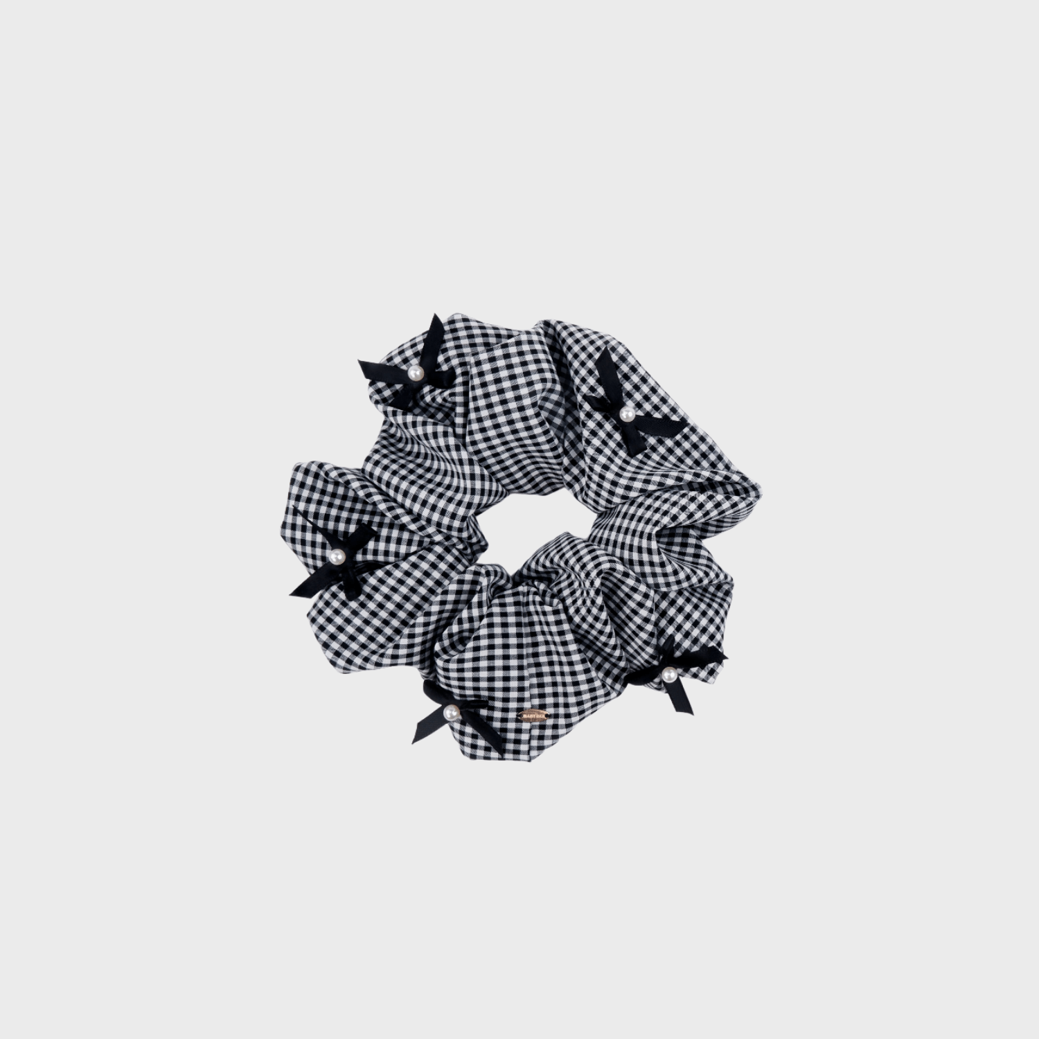 Plaid Pearl Large Scrunchie (5 Bows & 5 Beads)