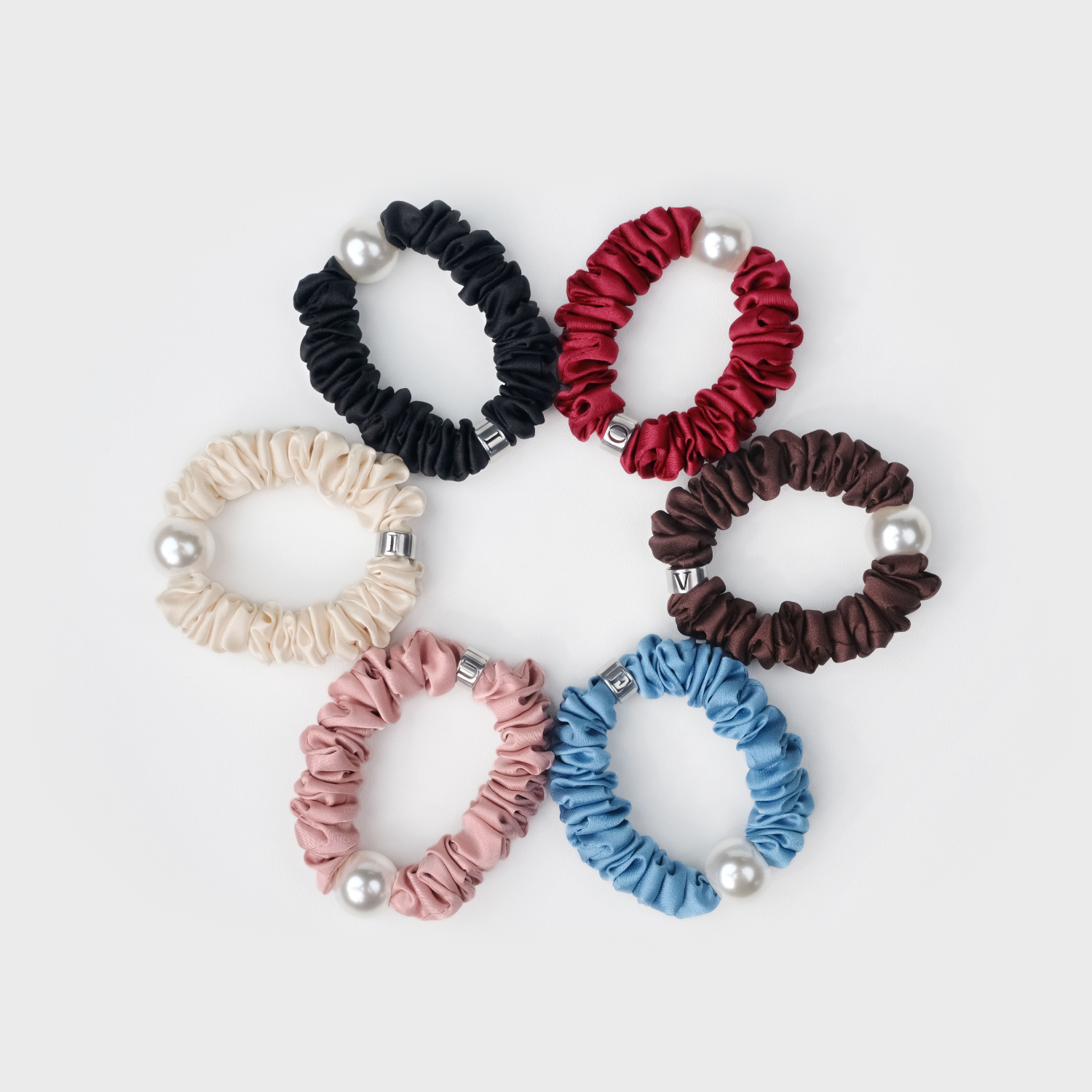 Satin Pearl Small Scrunchie (Ring Letter & 1 Bead)