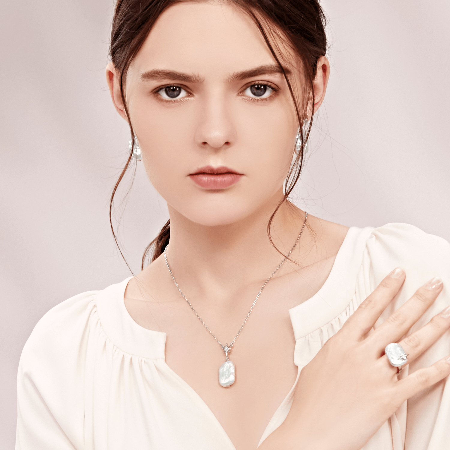 Star Light Pendant Necklace