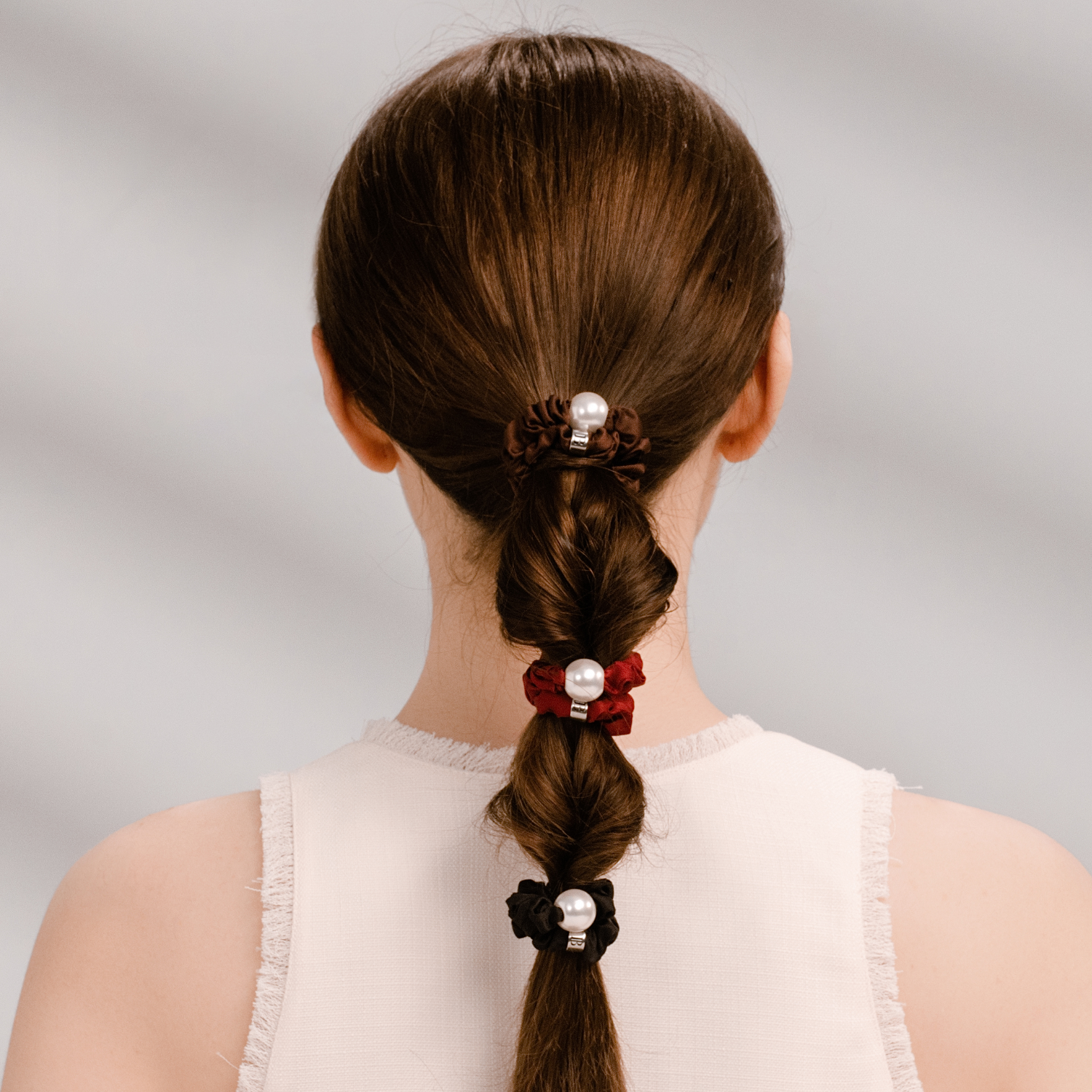 Satin Pearl Small Scrunchie (Ring Letter & 1 Bead)