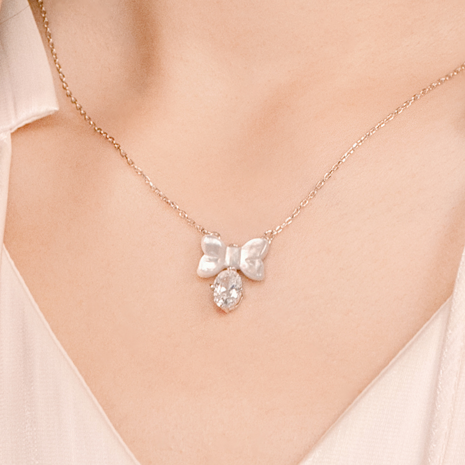 White Romance Pendant Necklaces