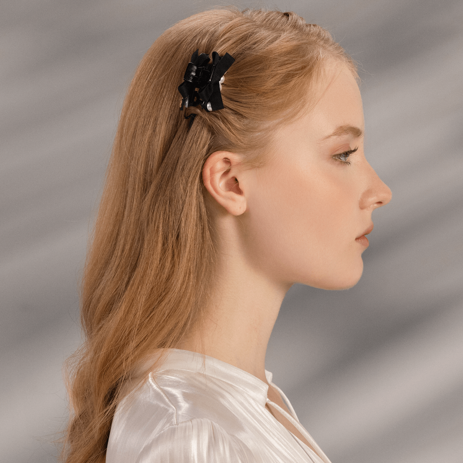 Ribbon Pearl Small Hair Claws (Bow & 6 Beads)