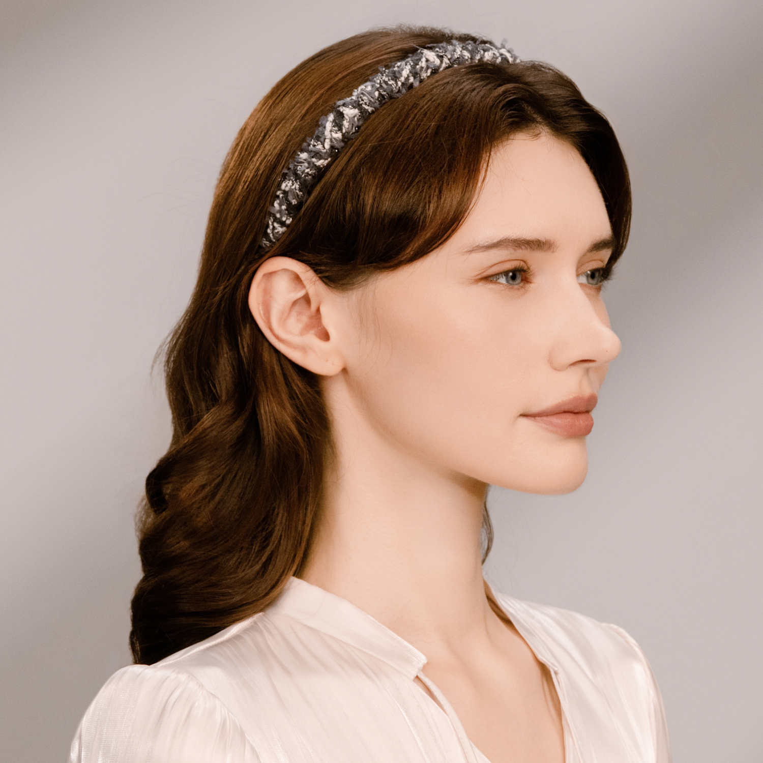 Tweed Pearl Thin Headband (Silver-thread & Cross Beaded)