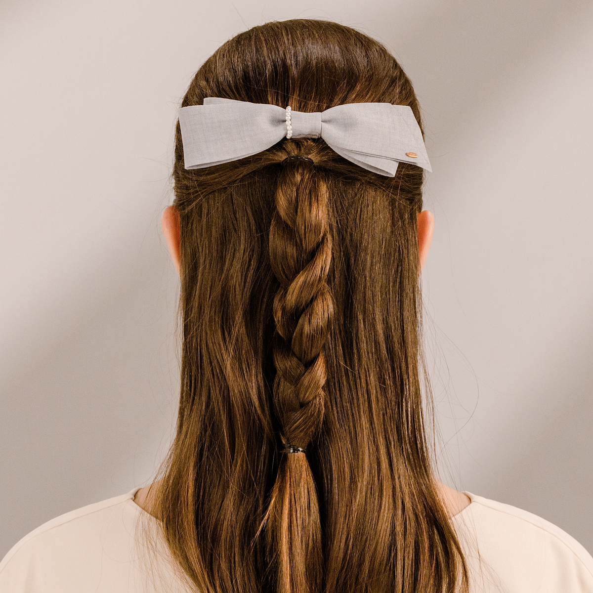 Suiting Pearl Medium Hair Barrette (2 Layered & 1 Strand)