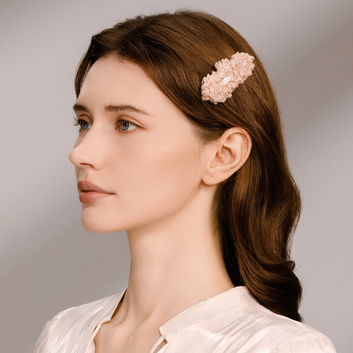 Fuzz Shell Medium Snap Clips (Drop & Oval)