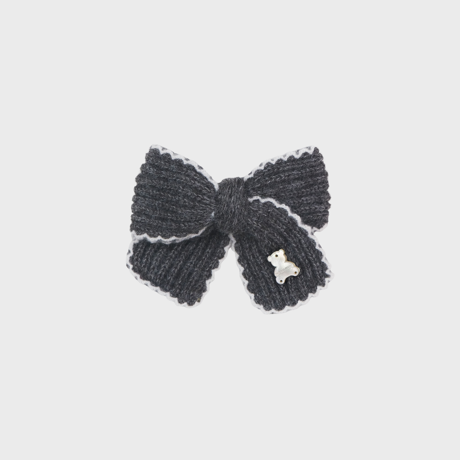 Cotton Shell Medium Hair Barrette (1 Bow & Bear-shaped)